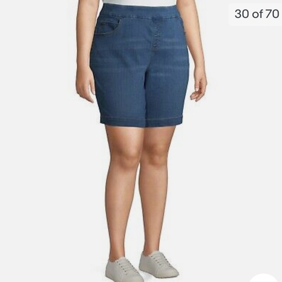 Jack David Women's Plus Size BLUE Pull on Denim jean Shorts - Picture 2 of 4